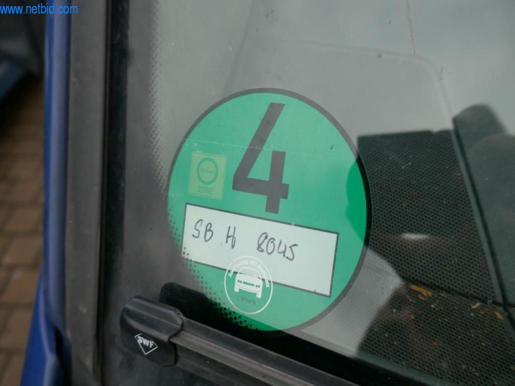 BGA, zásoby, montážní materiál a vozidla z divize střešních krytin.-11