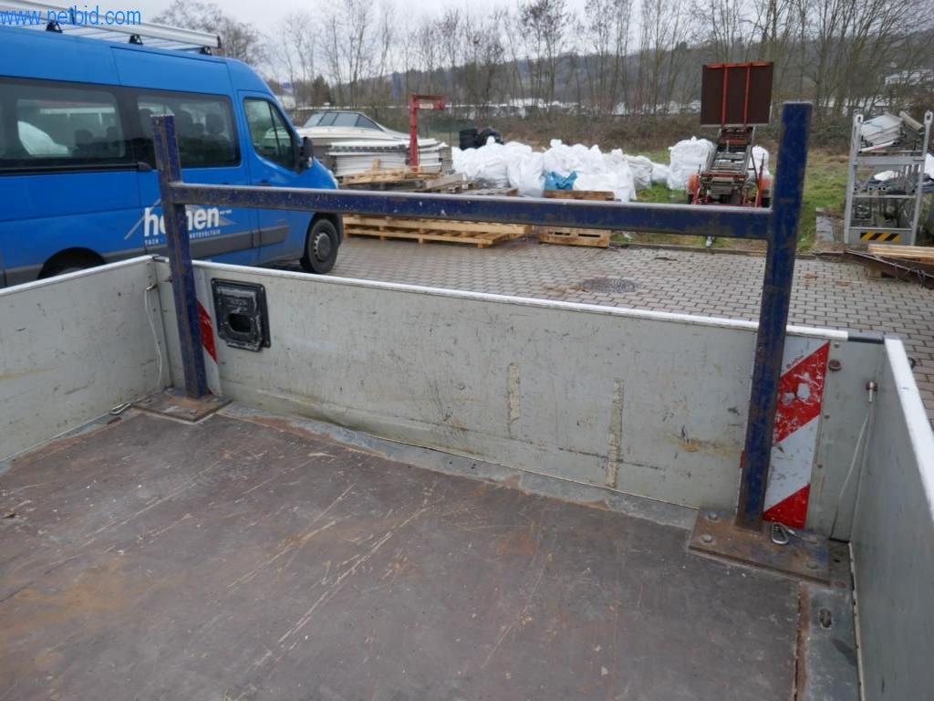 BGA, zásoby, montážní materiál a vozidla z divize střešních krytin.-17