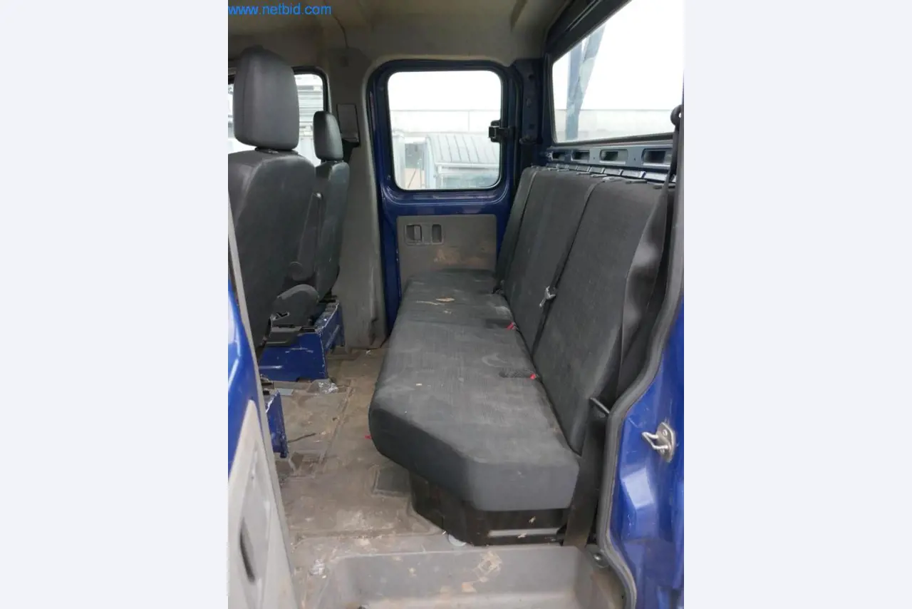 BGA, zásoby, montážní materiál a vozidla z divize střešních krytin.-5