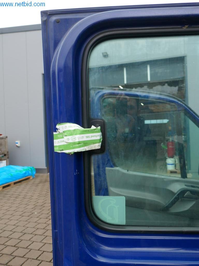 BGA, zásoby, montážní materiál a vozidla z divize střešních krytin.-6