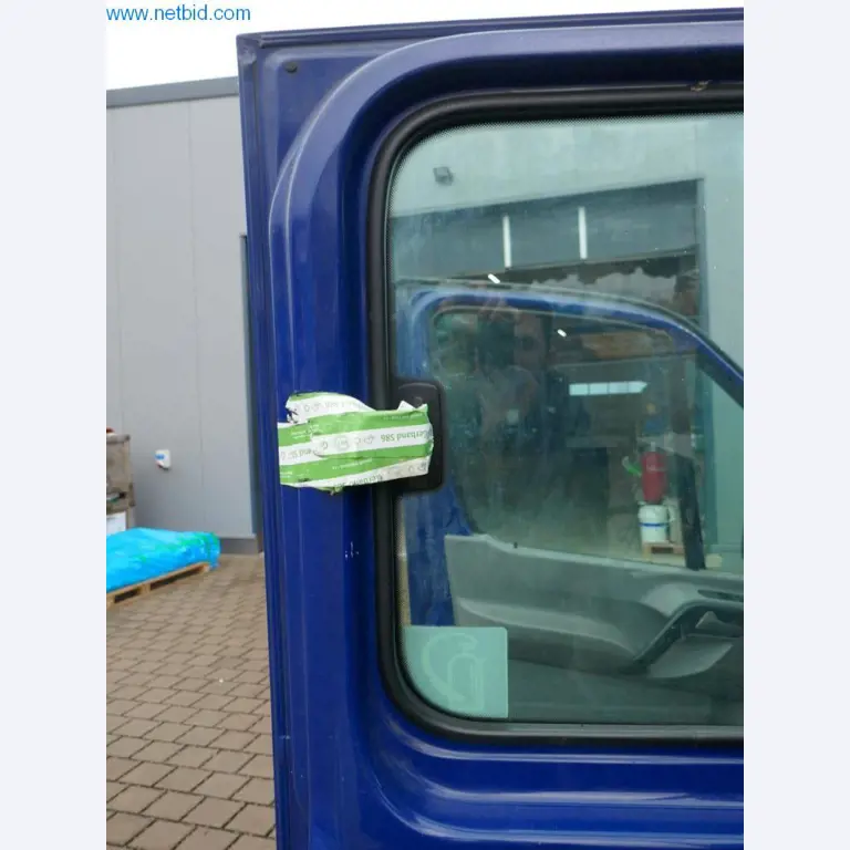 BGA, zásoby, montážní materiál a vozidla z divize střešních krytin.-6