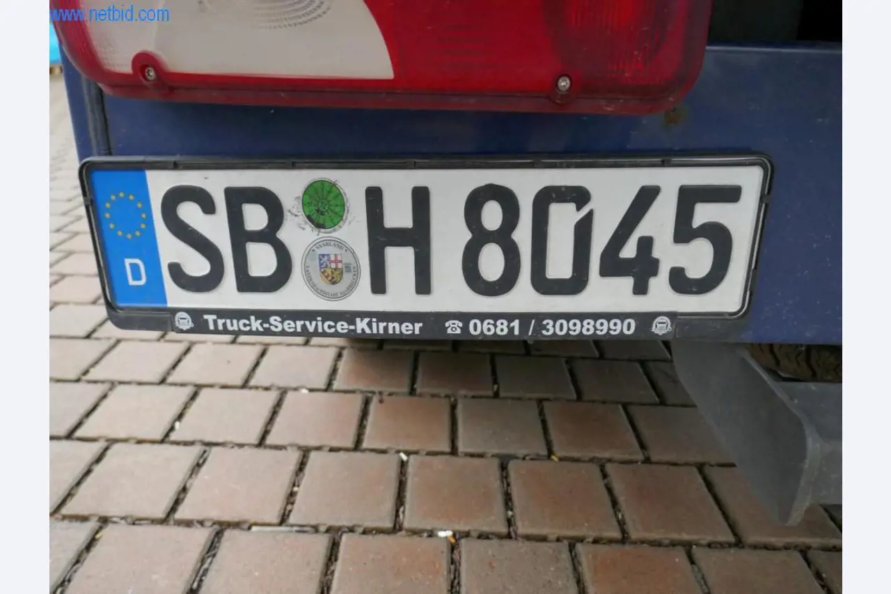 BGA, zásoby, montážní materiál a vozidla z divize střešních krytin.-9