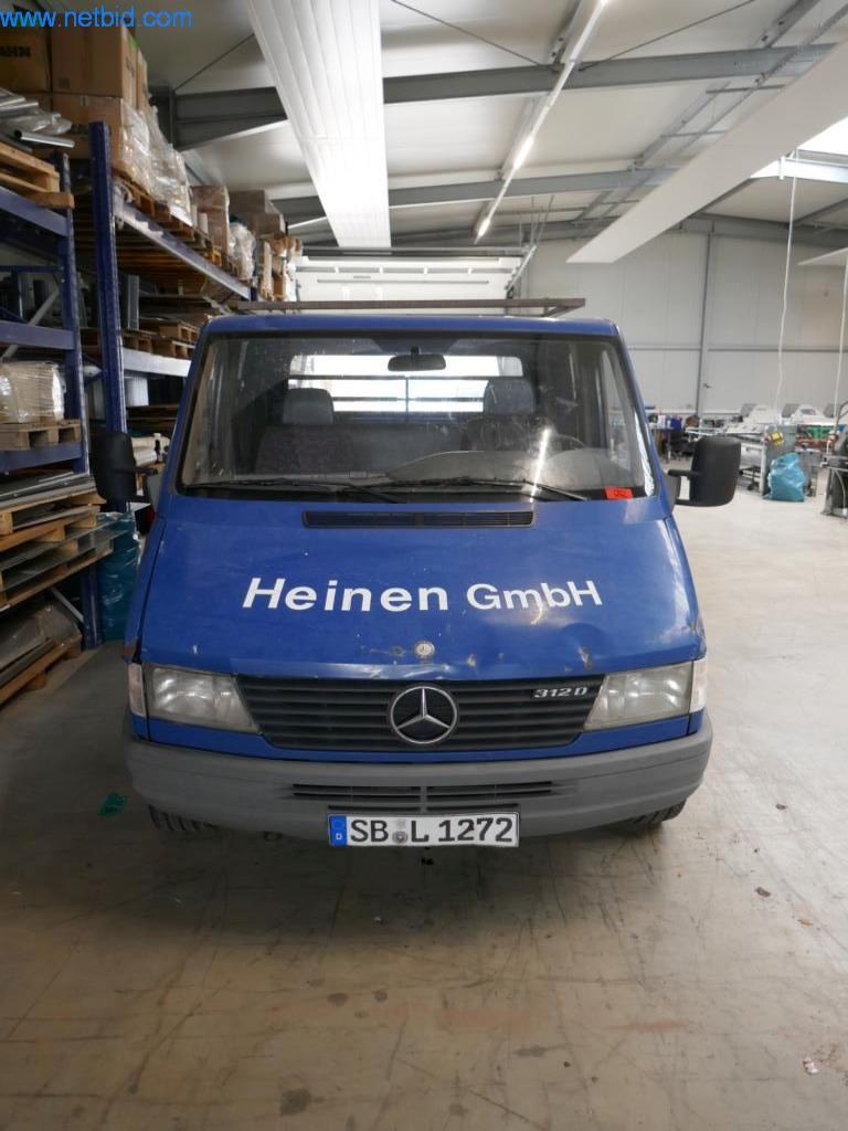 BGA, inventarios, materiales de montaje y vehículos de la división de techos-13