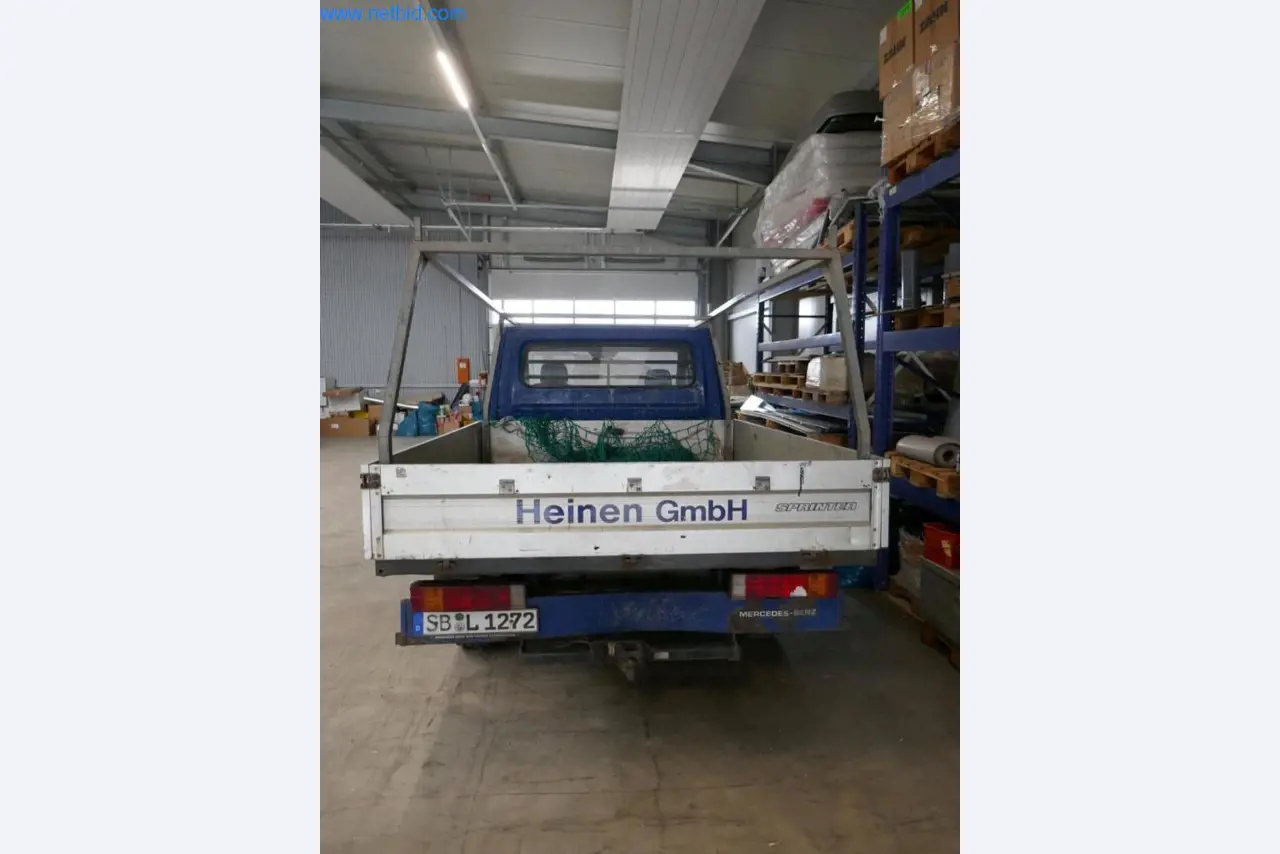 BGA, zásoby, montážní materiál a vozidla z divize střešních krytin.-3