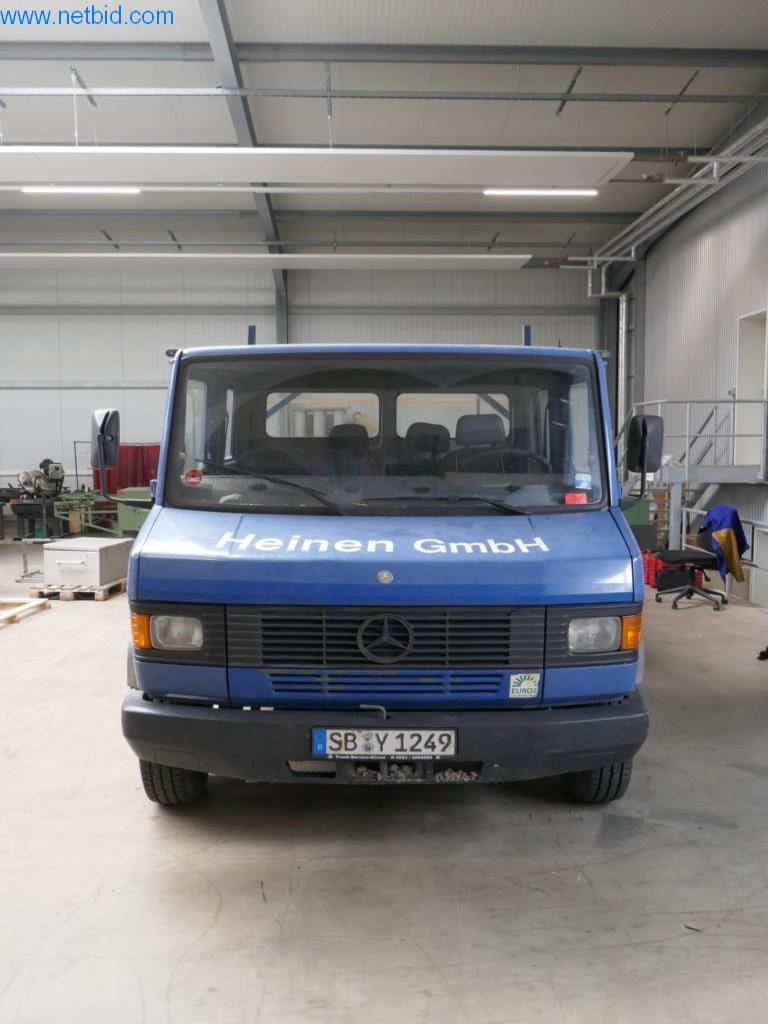 BGA, zásoby, montážní materiál a vozidla z divize střešních krytin.-10