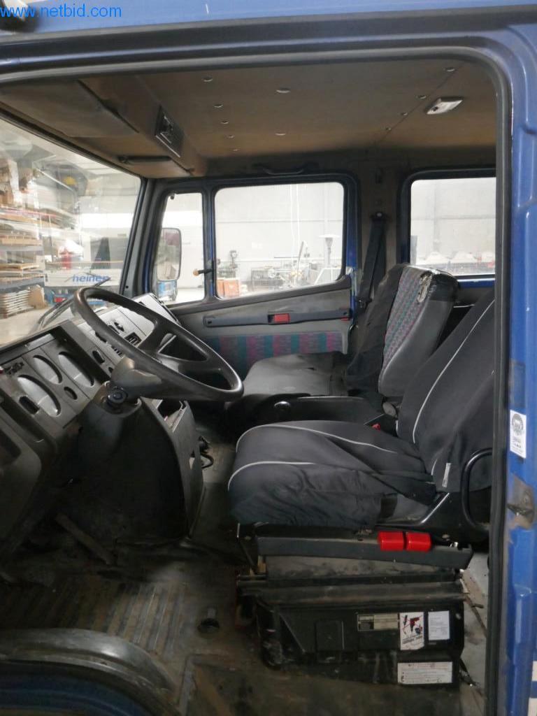 BGA, zásoby, montážní materiál a vozidla z divize střešních krytin.-12