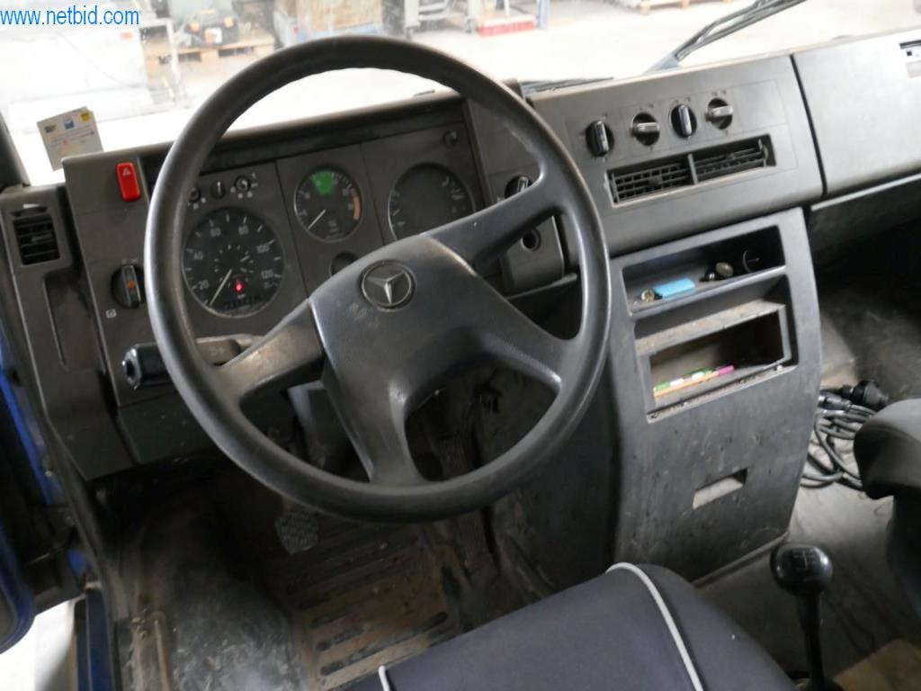 BGA, zásoby, montážní materiál a vozidla z divize střešních krytin.-13