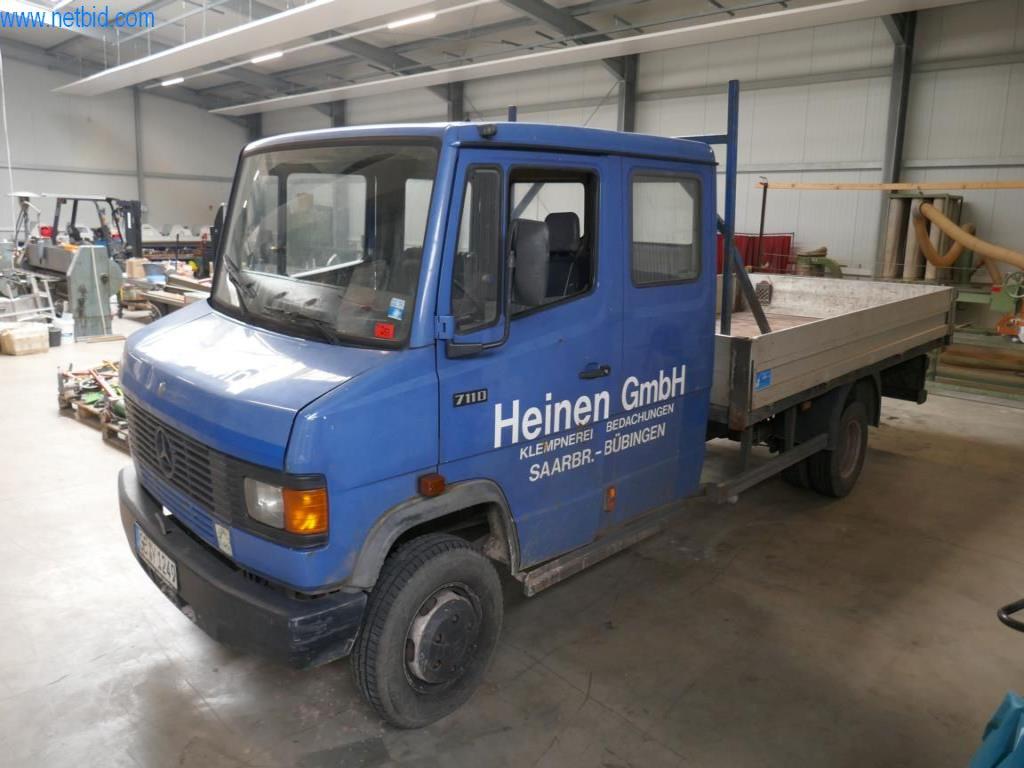 BGA, zásoby, montážní materiál a vozidla z divize střešních krytin.-1