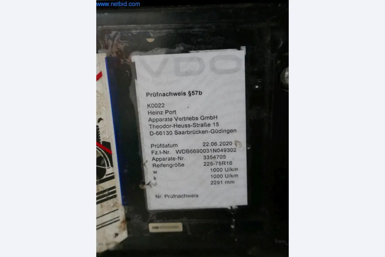 BGA, zásoby, montážní materiál a vozidla z divize střešních krytin.-3
