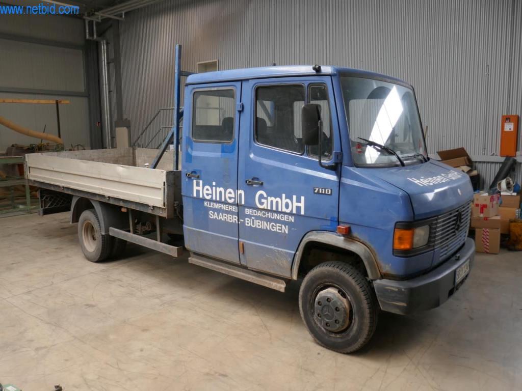 BGA, zásoby, montážní materiál a vozidla z divize střešních krytin.-9