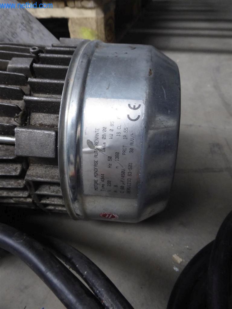 BGA, Warenvorräte, Montagematerial und Fahrzeuge aus dem Bereich Dachdeckerei-2