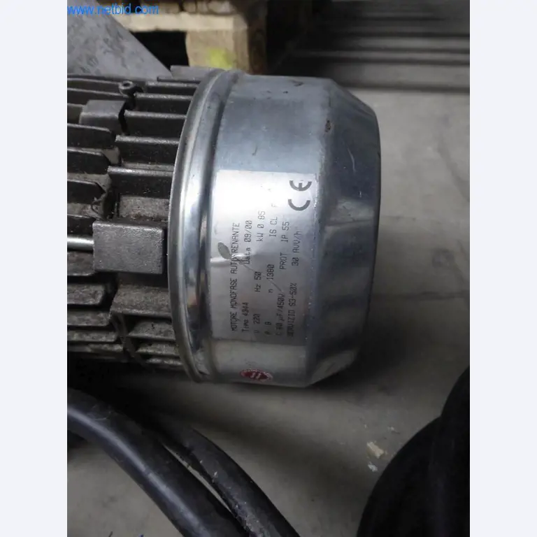 BGA, Warenvorräte, Montagematerial und Fahrzeuge aus dem Bereich Dachdeckerei-2