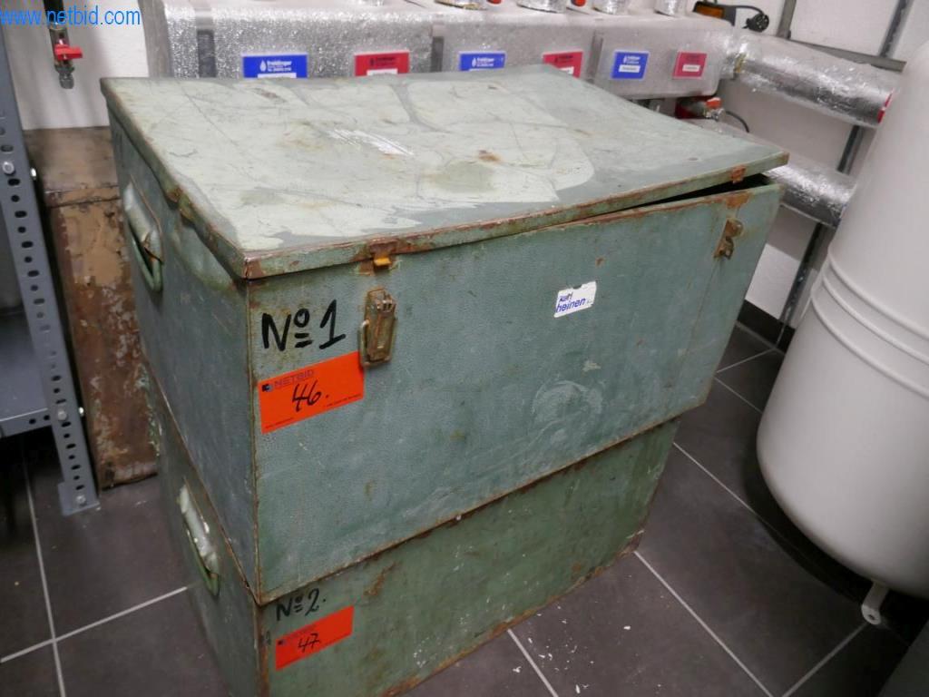 BGA, zapasy, materiały montażowe i pojazdy z działu pokryć dachowych-4