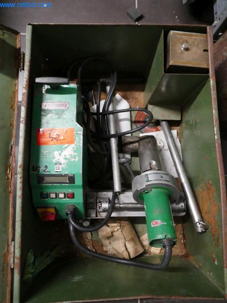 BGA, zapasy, materiały montażowe i pojazdy z działu pokryć dachowych-2