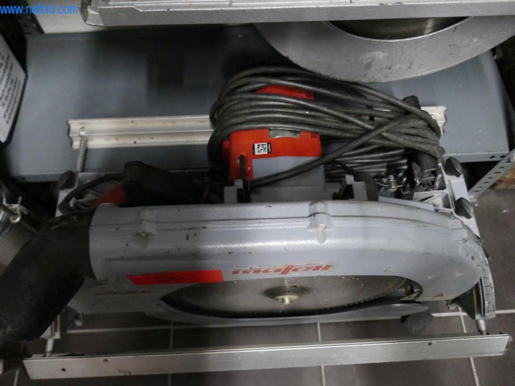 BGA, zásoby, montážní materiál a vozidla z divize střešních krytin.-3