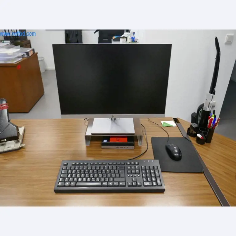 Operating and office equipment, inventories, assembly material and vehicles from the roofing sector-3