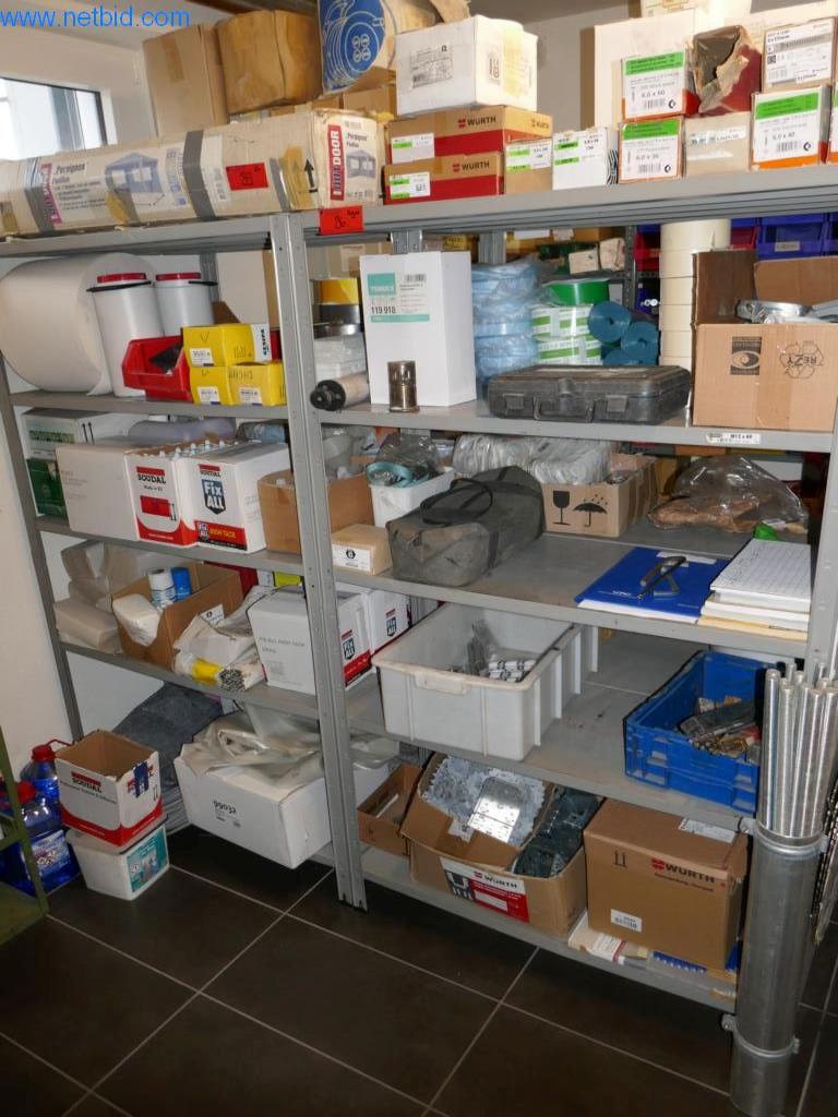 BGA, zapasy, materiały montażowe i pojazdy z działu pokryć dachowych-15