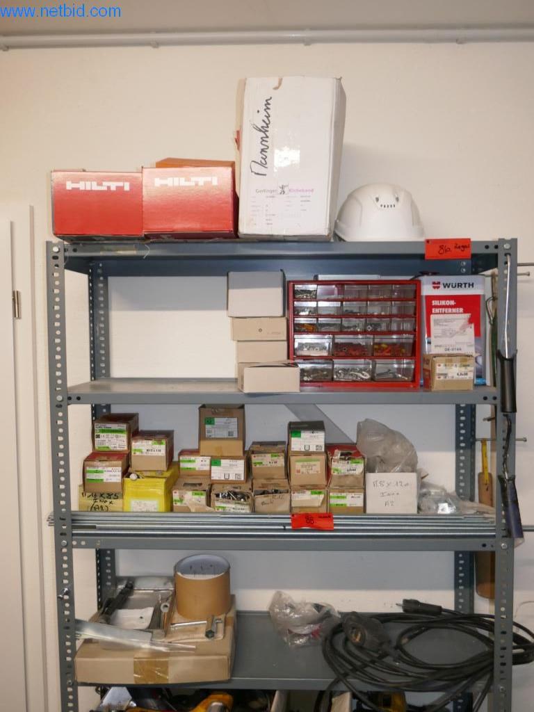 BGA, zapasy, materiały montażowe i pojazdy z działu pokryć dachowych-17