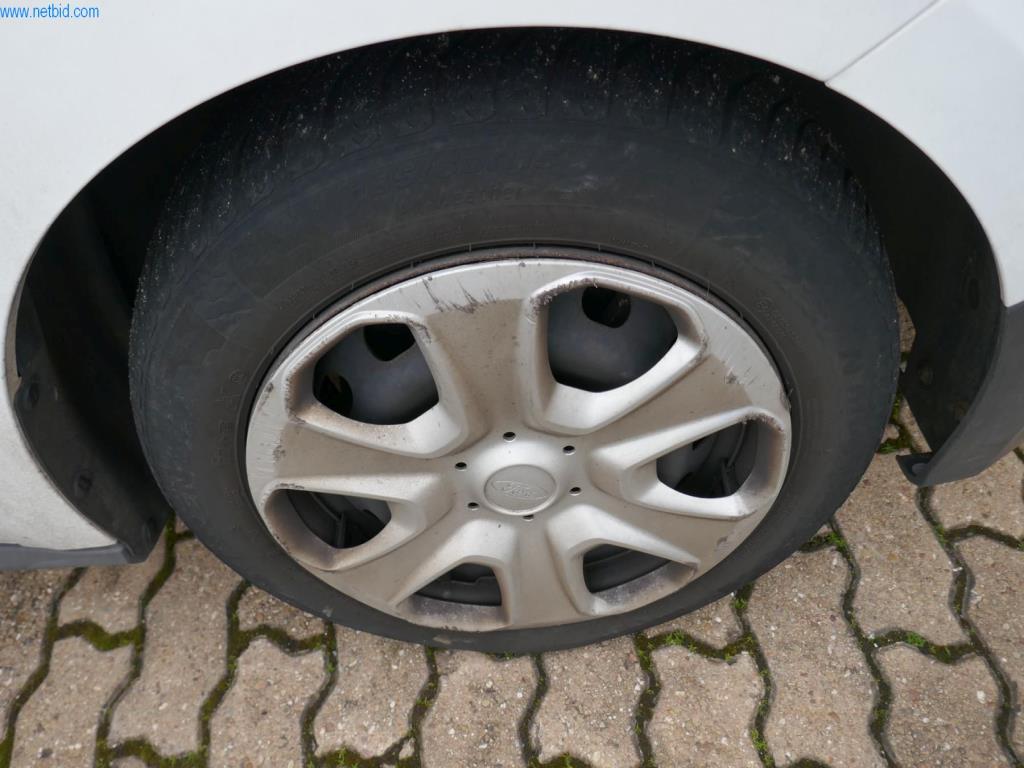 BGA, zásoby, montážní materiál a vozidla z truhlářské divize.-17