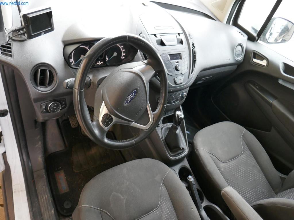 BGA, zásoby, montážní materiál a vozidla z truhlářské divize.-19