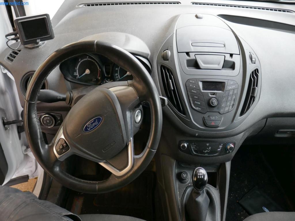 BGA, zásoby, montážní materiál a vozidla z truhlářské divize.-5