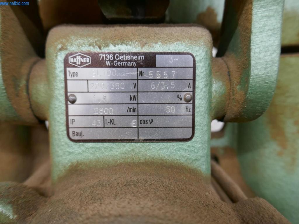 BGA, zapasy, materiały montażowe i pojazdy z działu stolarki otworowej-4