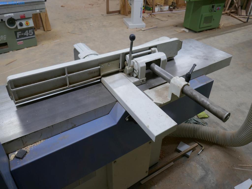 BGA, zásoby, montážní materiál a vozidla z truhlářské divize.-4