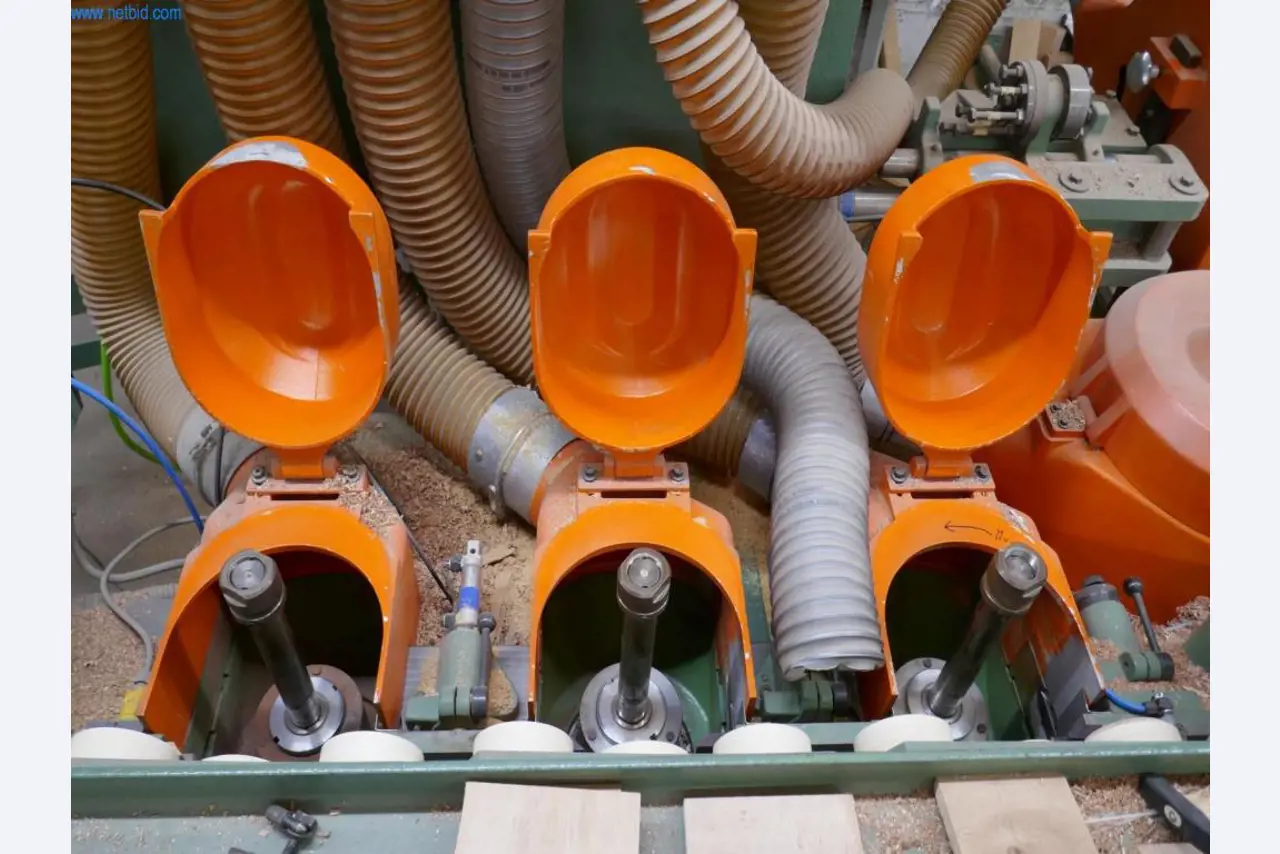 BGA, voorraden, assemblagematerialen en voertuigen van de timmerafdeling-5