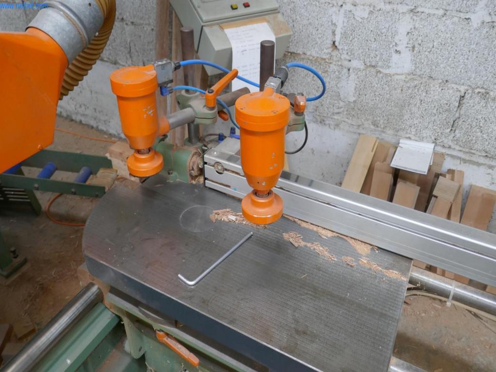 BGA, zapasy, materiały montażowe i pojazdy z działu stolarki otworowej-8