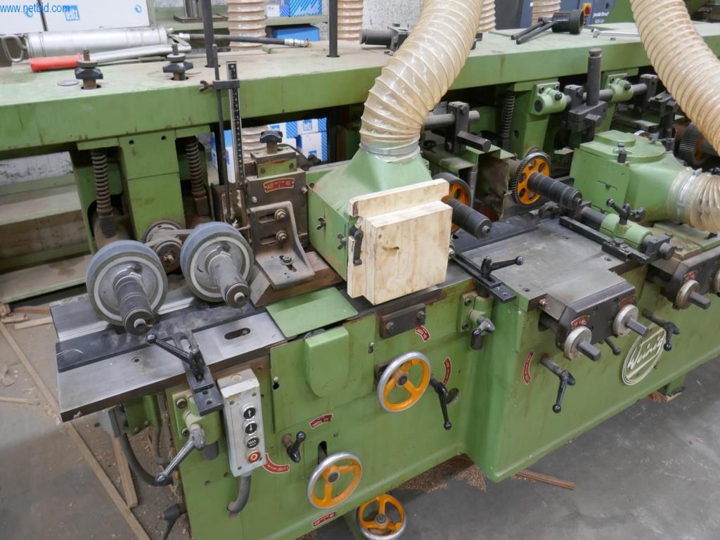 BGA, zapasy, materiały montażowe i pojazdy z działu stolarki otworowej-6