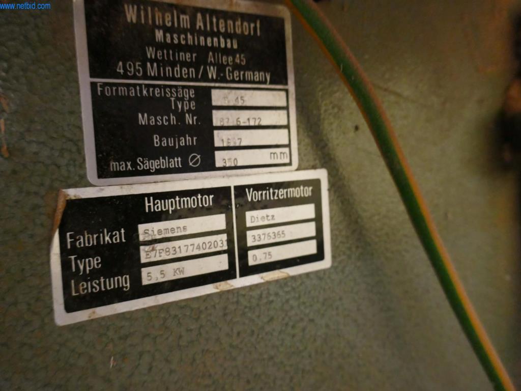 BGA, zapasy, materiały montażowe i pojazdy z działu stolarki otworowej-3