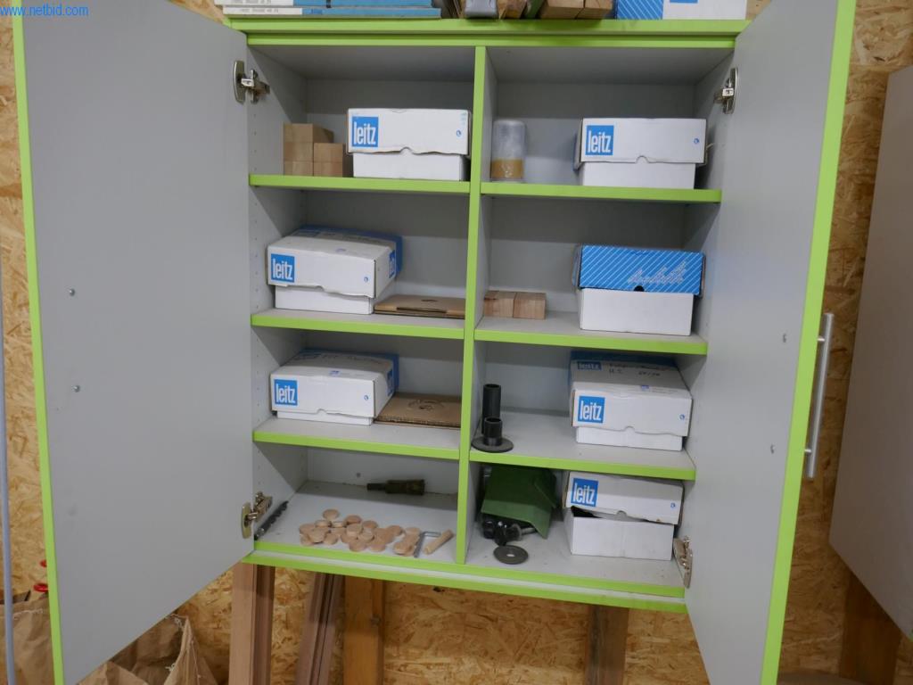 BGA, zaloge, montažni material in vozila iz oddelka za mizarstvo.-4