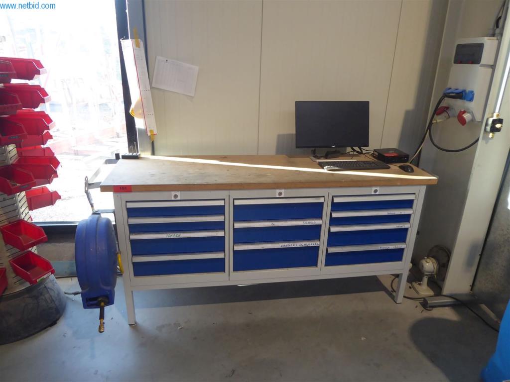 BGA, Warenvorräte, Montagematerial und Fahrzeuge aus dem Bereich Fenster- und Fassadenbau-1