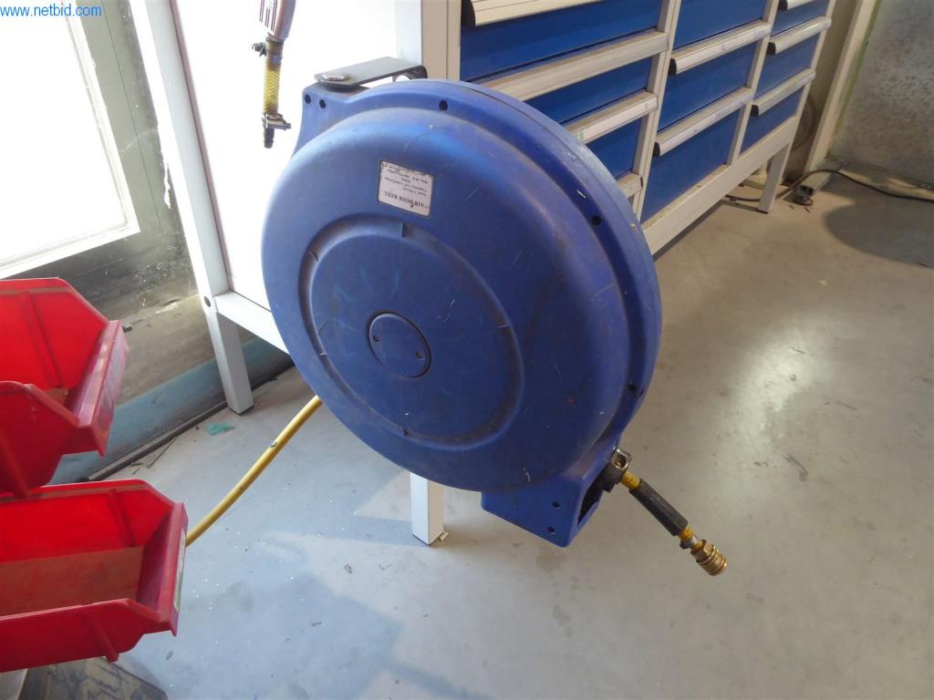 BGA, Warenvorräte, Montagematerial und Fahrzeuge aus dem Bereich Fenster- und Fassadenbau-2