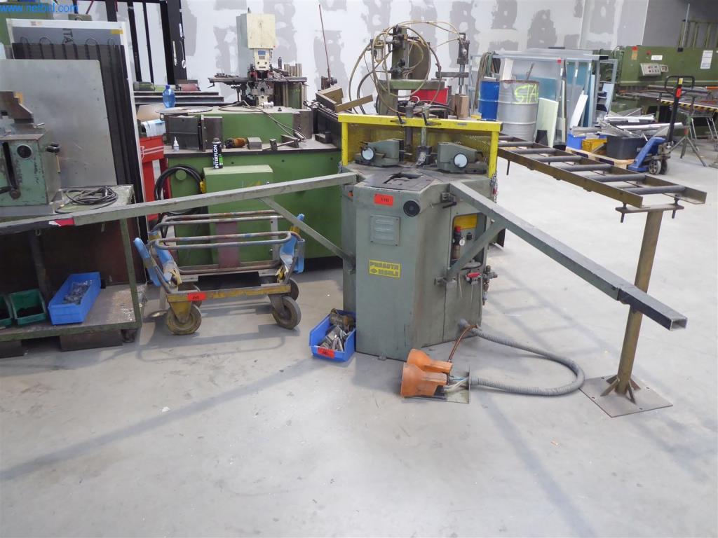 BGA, zapasy, materiały montażowe i pojazdy z działu konstrukcji okien i fasad-1