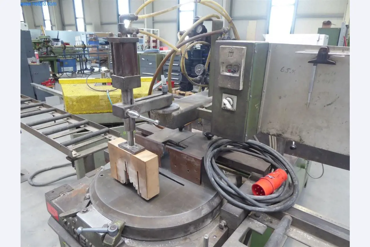 BGA, inventarios, materiales de montaje y vehículos de la división de construcción de ventanas y fachadas-3