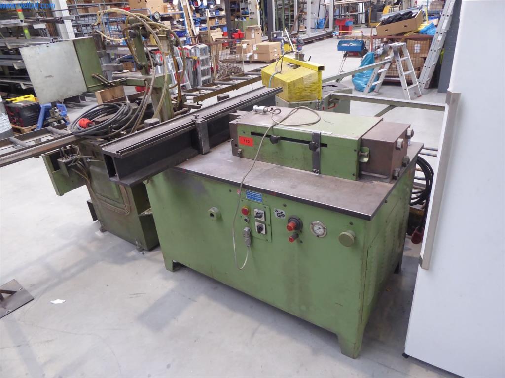 BGA, zásoby, montážní materiál a vozidla z divize výroby oken a fasád.-1