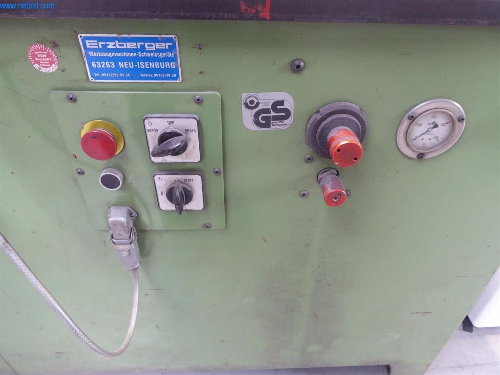 BGA, zásoby, montážní materiál a vozidla z divize výroby oken a fasád.-5