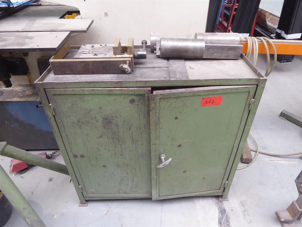 BGA, zásoby, montážní materiál a vozidla z divize výroby oken a fasád.-8