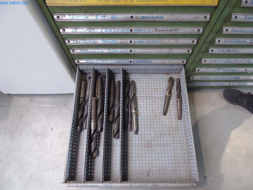 BGA, Warenvorräte, Montagematerial und Fahrzeuge aus dem Bereich Fenster- und Fassadenbau-10