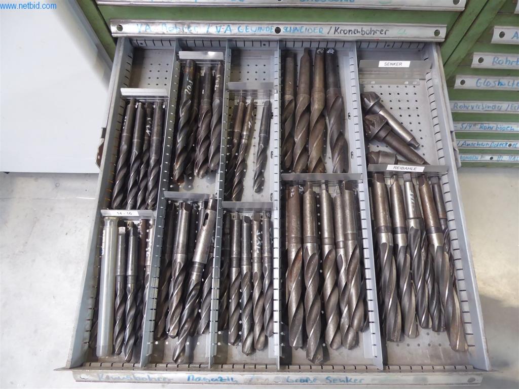 BGA, Warenvorräte, Montagematerial und Fahrzeuge aus dem Bereich Fenster- und Fassadenbau-5