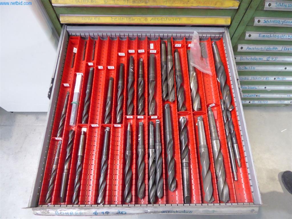 BGA, Warenvorräte, Montagematerial und Fahrzeuge aus dem Bereich Fenster- und Fassadenbau-7