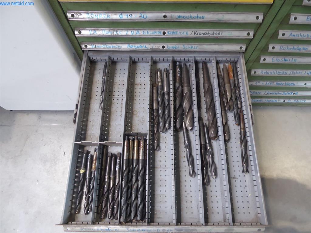 BGA, Warenvorräte, Montagematerial und Fahrzeuge aus dem Bereich Fenster- und Fassadenbau-8