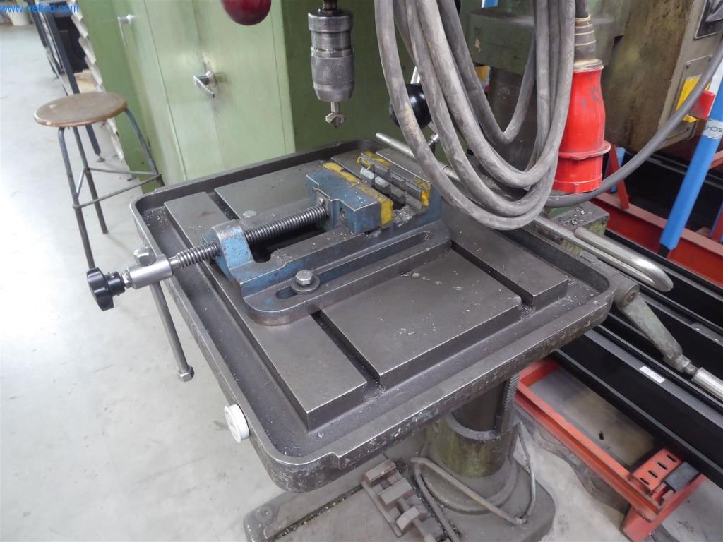 BGA, Warenvorräte, Montagematerial und Fahrzeuge aus dem Bereich Fenster- und Fassadenbau-3