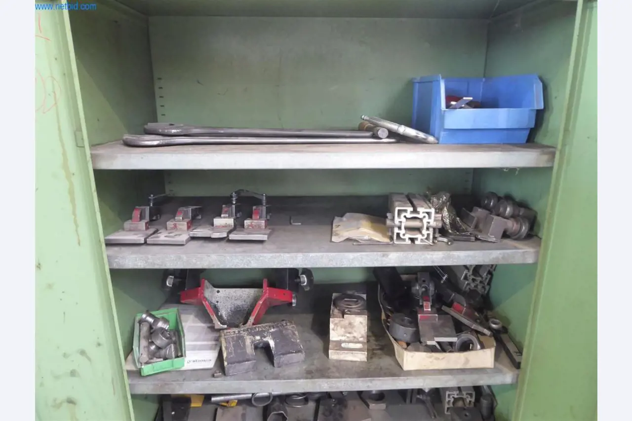 BGA, inventarios, materiales de montaje y vehículos de la división de construcción de ventanas y fachadas-11