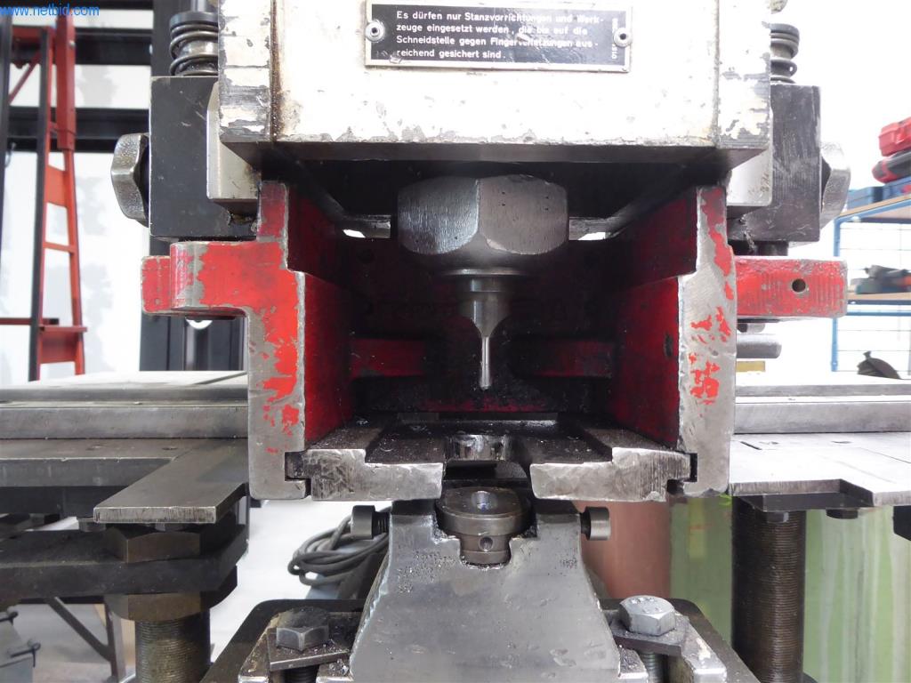 BGA, zásoby, montážní materiál a vozidla z divize výroby oken a fasád.-4