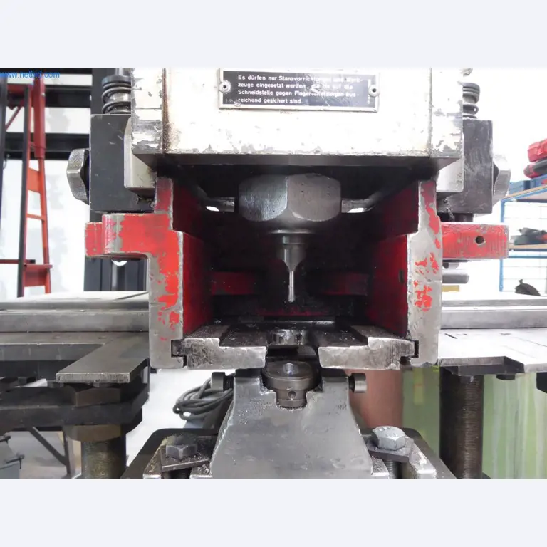 BGA, inventarios, materiales de montaje y vehículos de la división de construcción de ventanas y fachadas-4