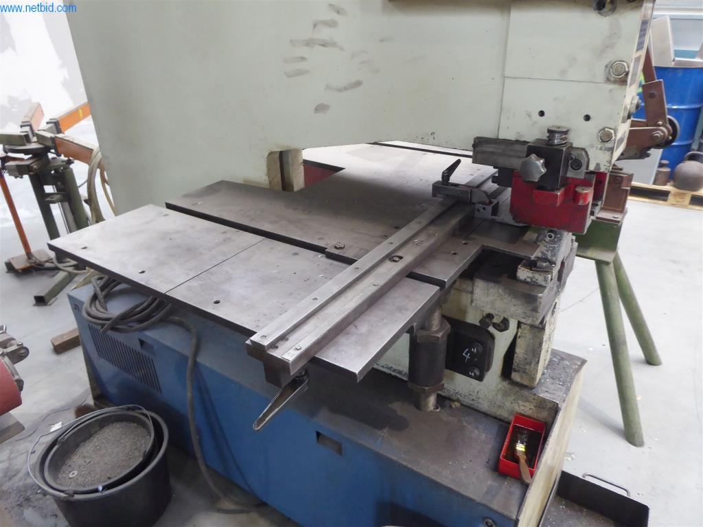 BGA, zásoby, montážní materiál a vozidla z divize výroby oken a fasád.-5