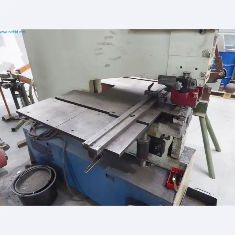 BGA, inventarios, materiales de montaje y vehículos de la división de construcción de ventanas y fachadas-5