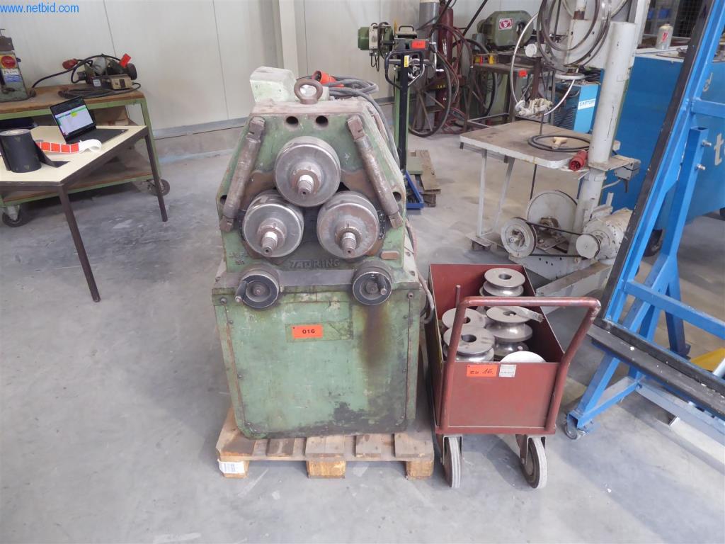 BGA, zapasy, materiały montażowe i pojazdy z działu konstrukcji okien i fasad-1